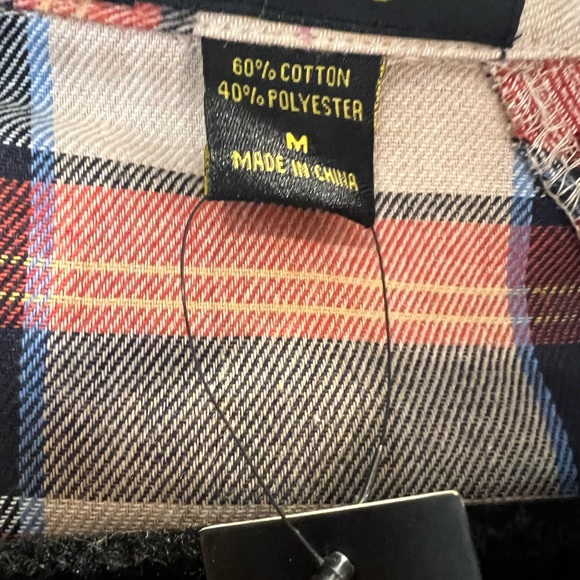 NWT Like an Angel plaid flannel top size M - Picture 2 of 4